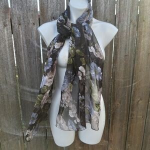 ROMANTIC FLORAL ACCENT SCARF